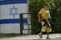 israeli_gun_child_1